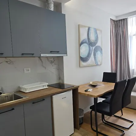 Lejlighed Center - Sols Tirana